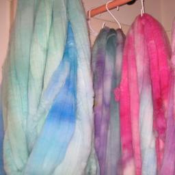 Dyed roving